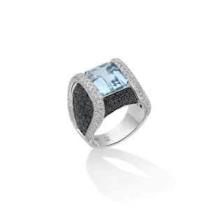 Anello in Oro con Acquamarina, Diamanti Black e White